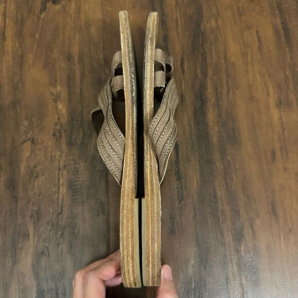 VALIA GABRIEL Sandals Taupe Leather Toe-Ring Flat Slide - Picture 5 of 10